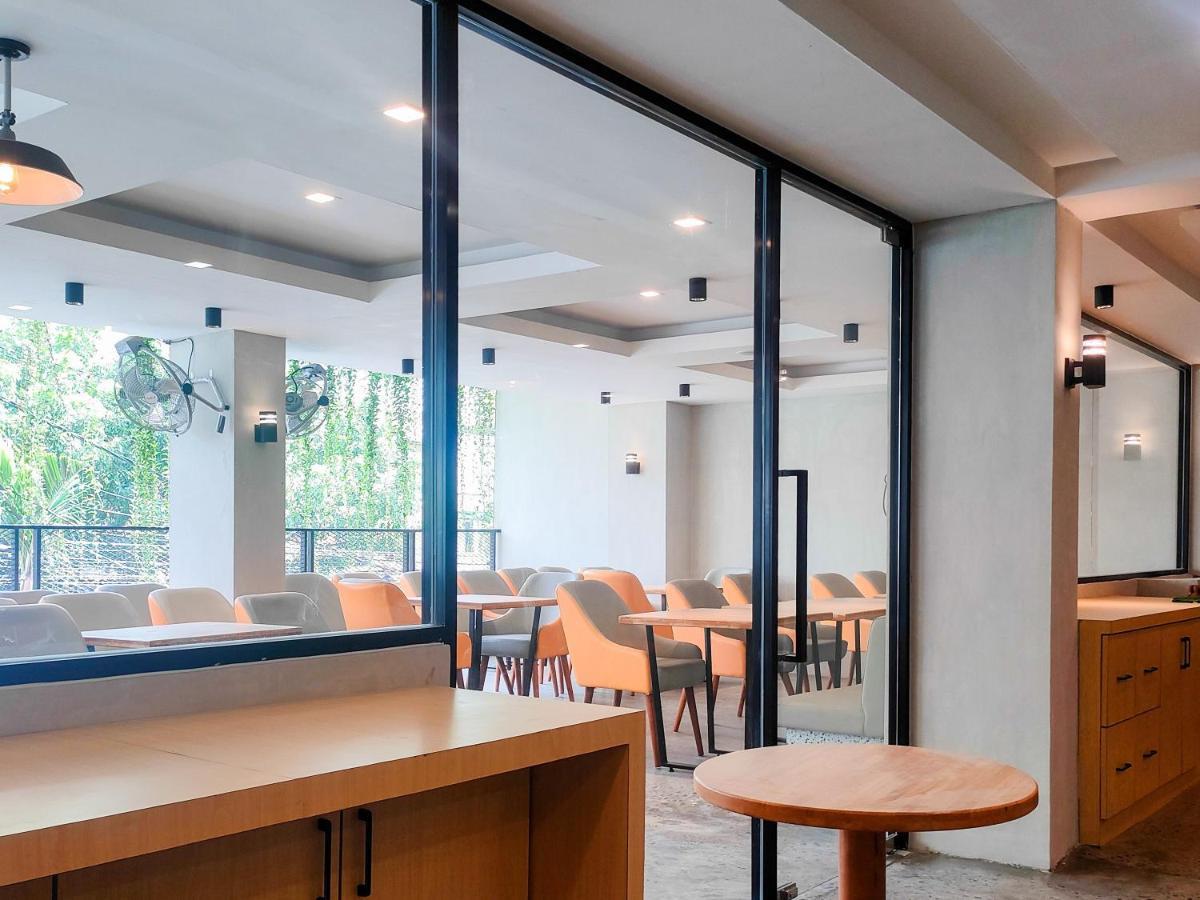 Travel Biz Hotel Medan Mitra Reddoorz Экстерьер фото